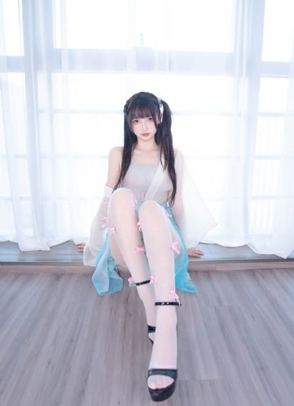 红色机尾